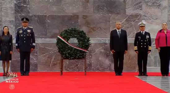 AMLO encabeza ceremonia a Niños Héroes en el Castillo de Chapultepec