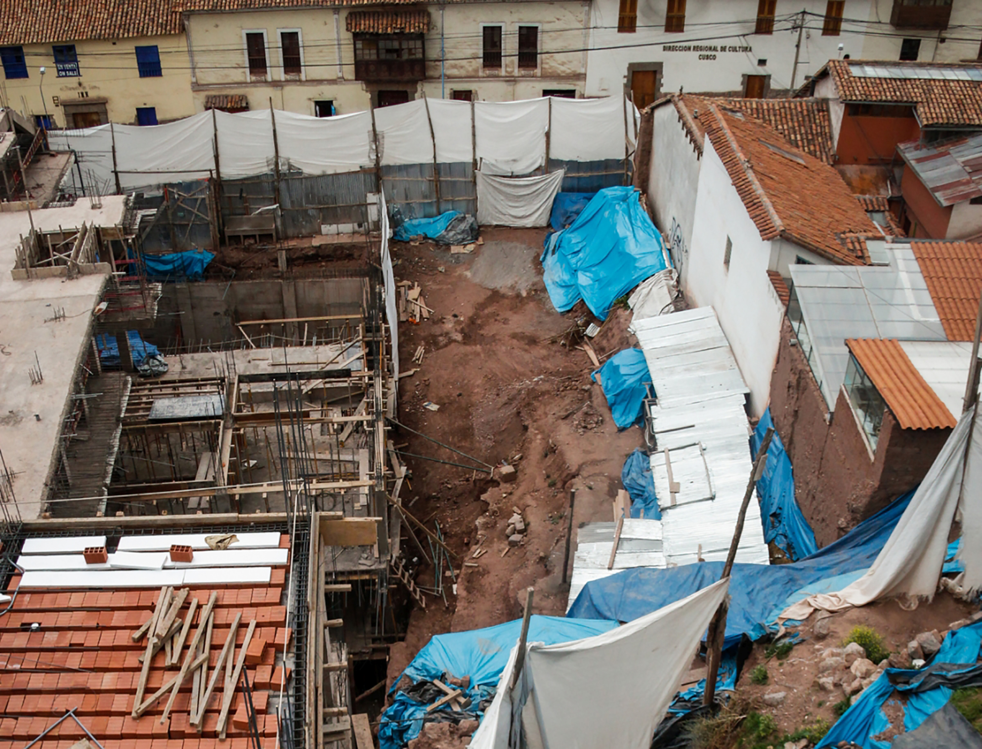 Demolerán hotel Sheraton por destruir muros incas en Perú