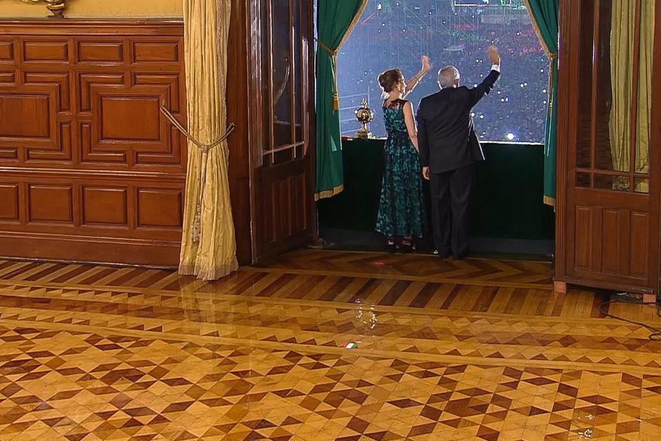 Vestido de Beatriz Gutiérrez, coherente con austeridad: especialista en imagen
