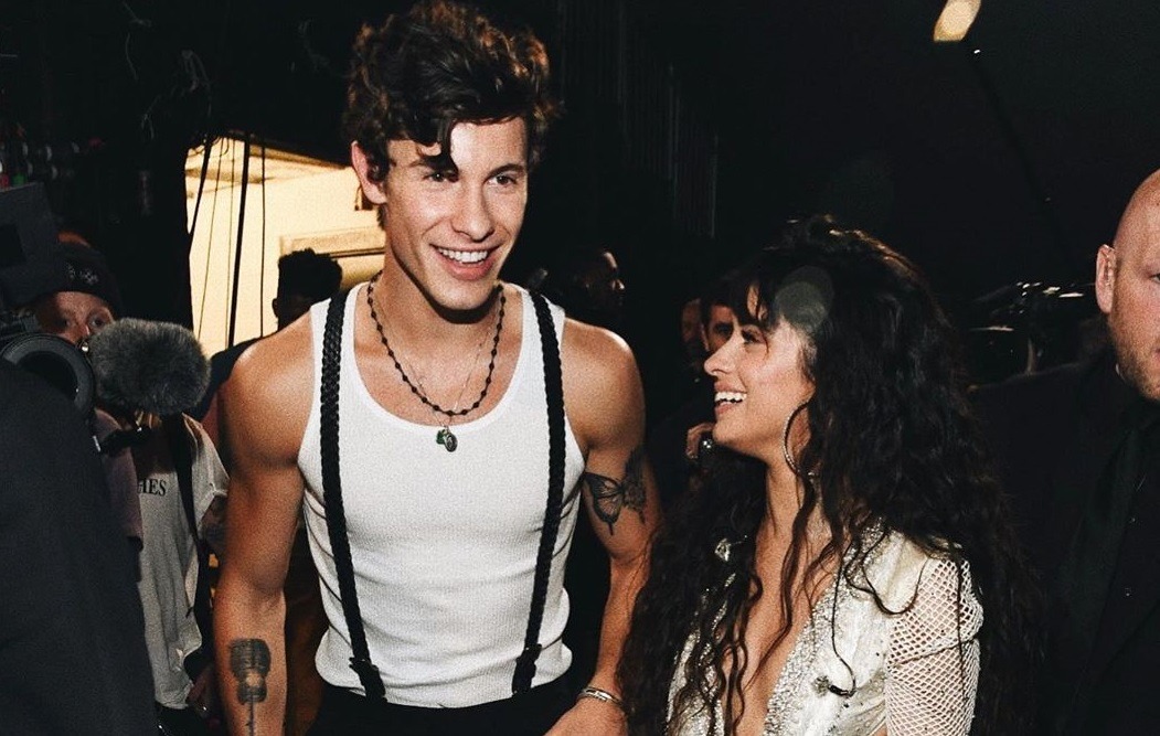 Le 'ganan' a Peña Nieto y Ruiz: se pasean con máscaras Camila Cabello y Shawn Mendes