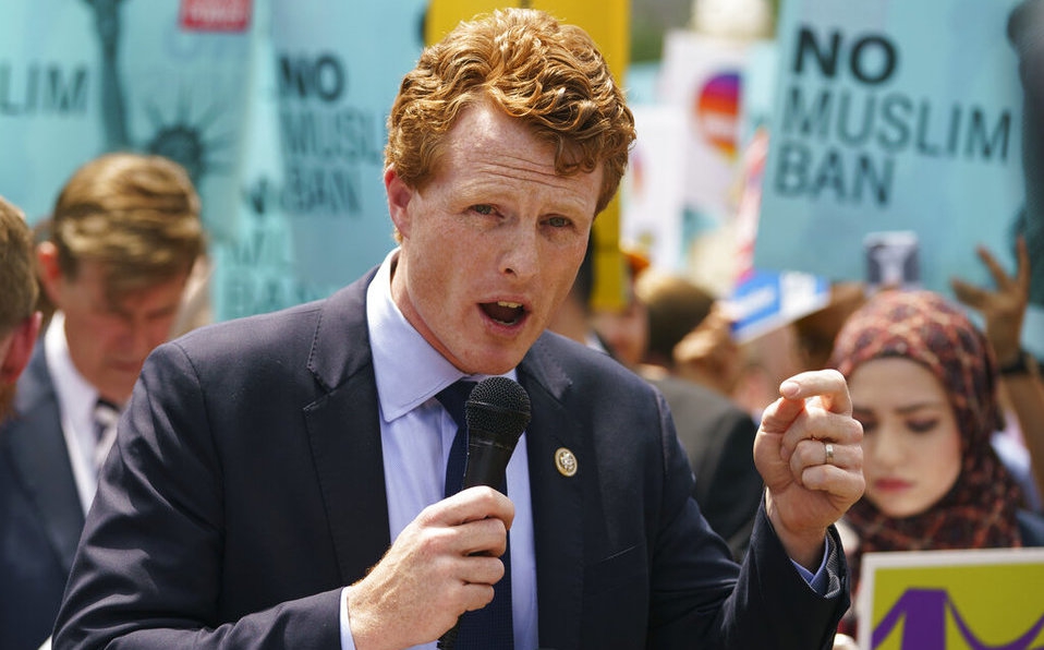Joe Kennedy lanza campaña electoral para el Senado de EU
