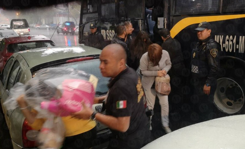 Detienen a 32 trabajadores de empresa de préstamos en la Nápoles; Benito Juárez [VIDEO]