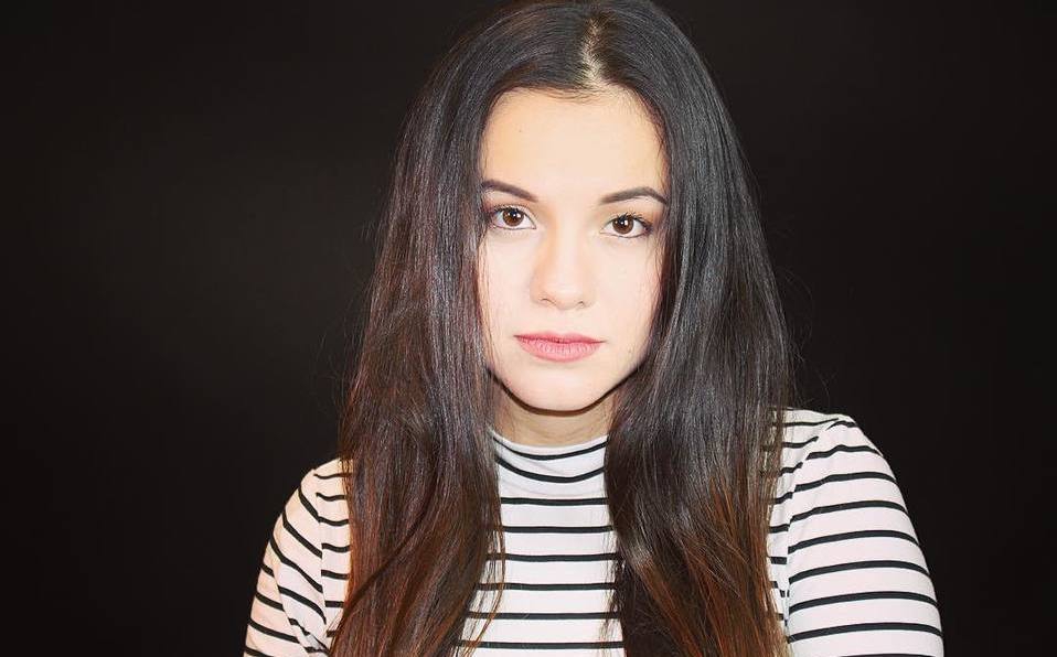 Telediario Media Ella es Sarita, la hija menor de José José Telediario Media Ella es Sarita, la hija menor de José José