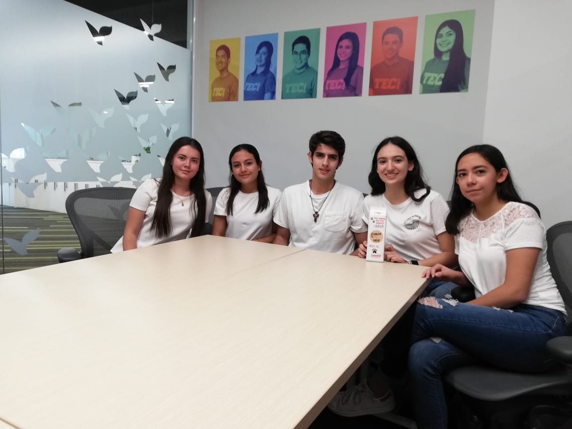 Estudiantes de preparatoria del Tecnológico de Monterrey emprenden el proyecto “Échanos una pata”