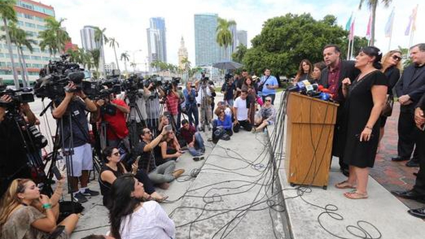 Buscaremos se haga necropsia al cuerpo de mi padre; dice José Joel hijo de José José