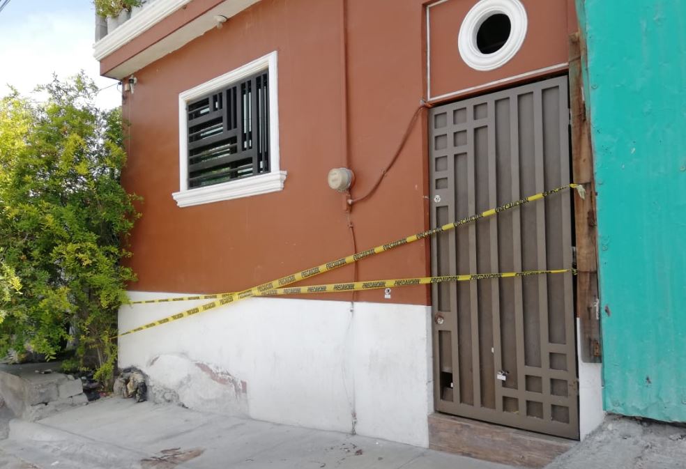 Asesinan a un hombre a balazos afuera de casa en Monterrey | Telediario ...