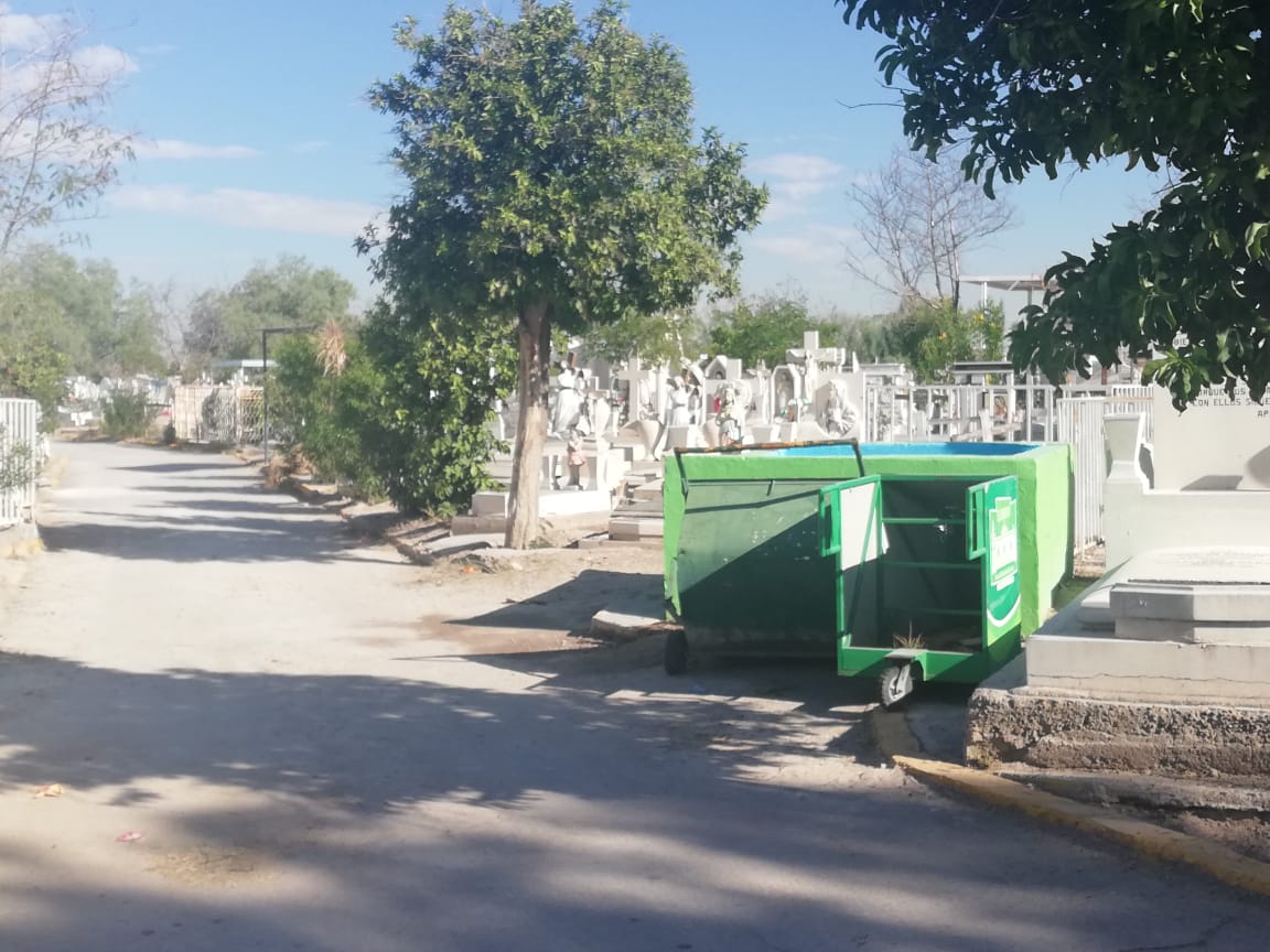 Panteón Municipal de Lerdo quedará listo para visitas esta semana