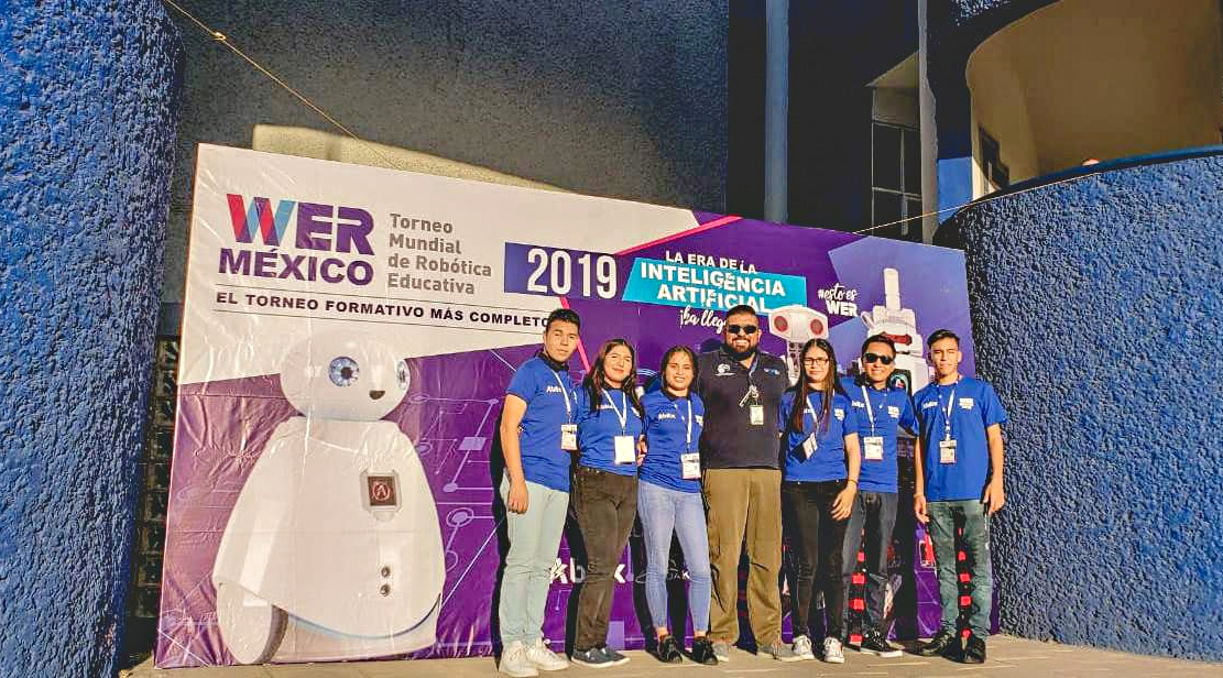 Lerdenses van a concurso nacional de robótica 2019