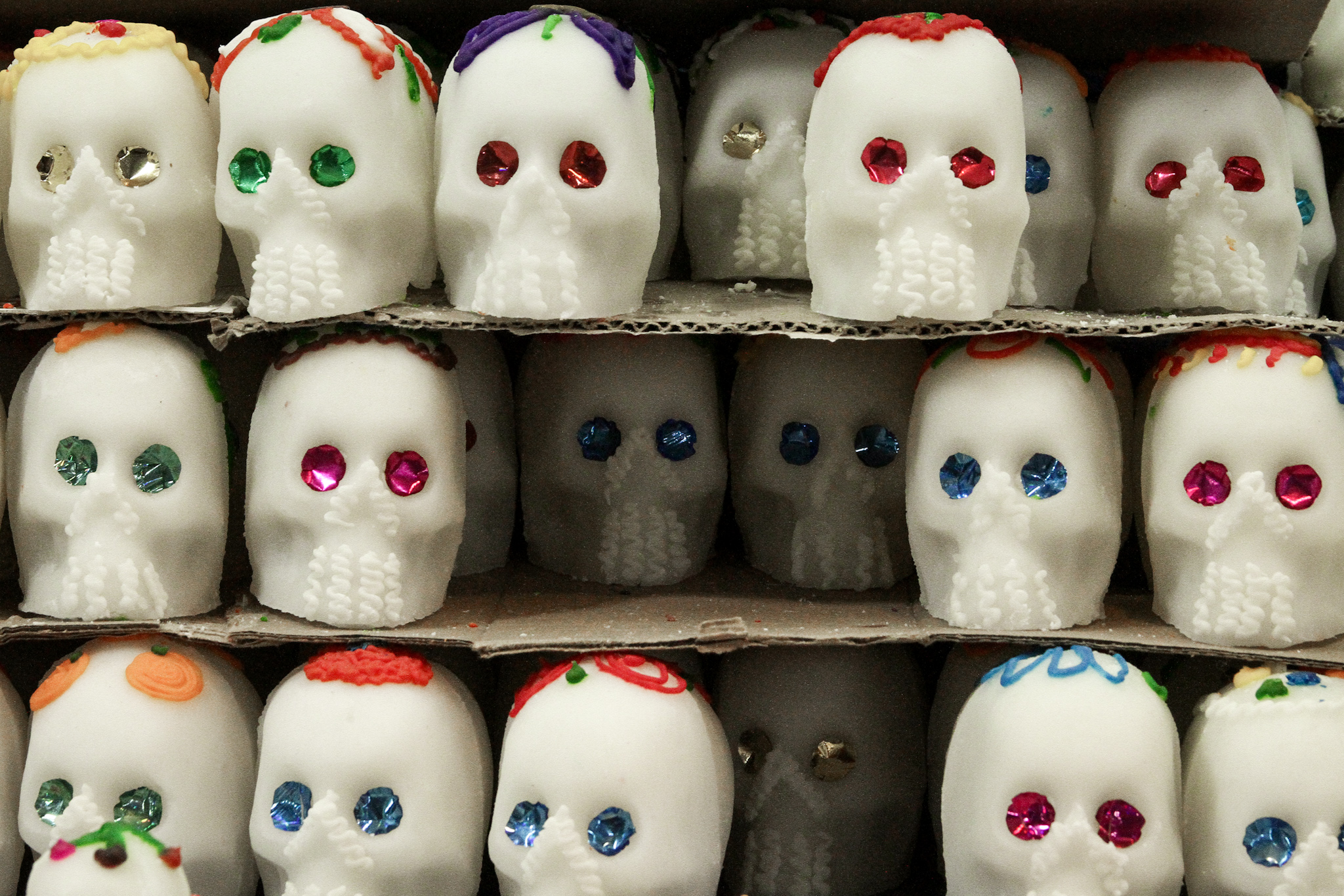 Entre juguetes y calaveritas de azúcar: Feria del Cartón en el Parque Morelos