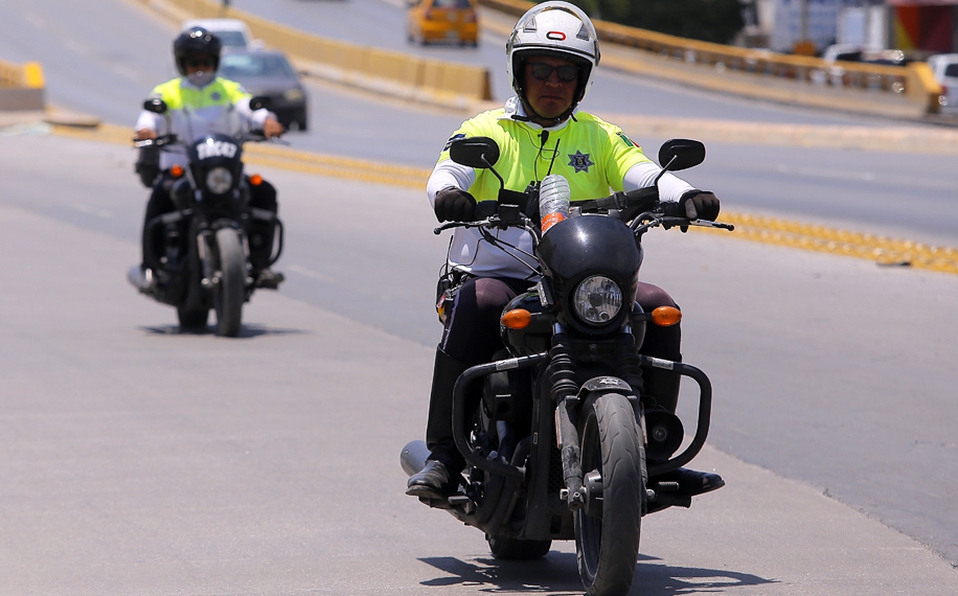 Montan operativo vial por afluencia de personas en panteones 