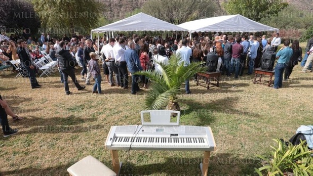 FOTOS: Familiares despiden a víctimas del ataque a la familia LeBarón