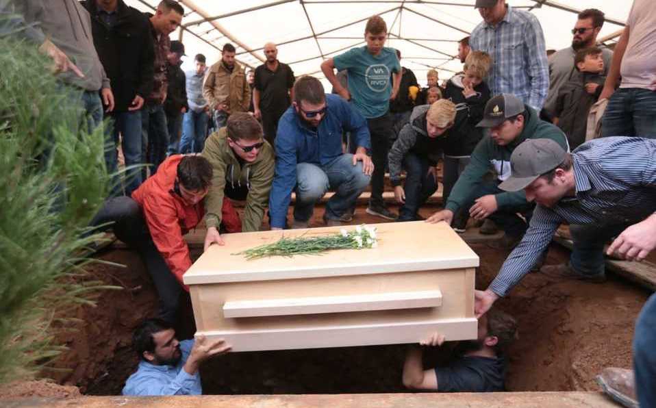 Sepultan a mujer y a sus 4 hijos de la familia LeBarón que murieron en ...