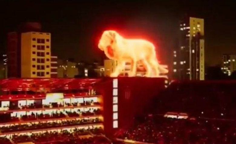 Equipo del fútbol argentino inaugura estadio con león holográfico gigante [VIDEO]