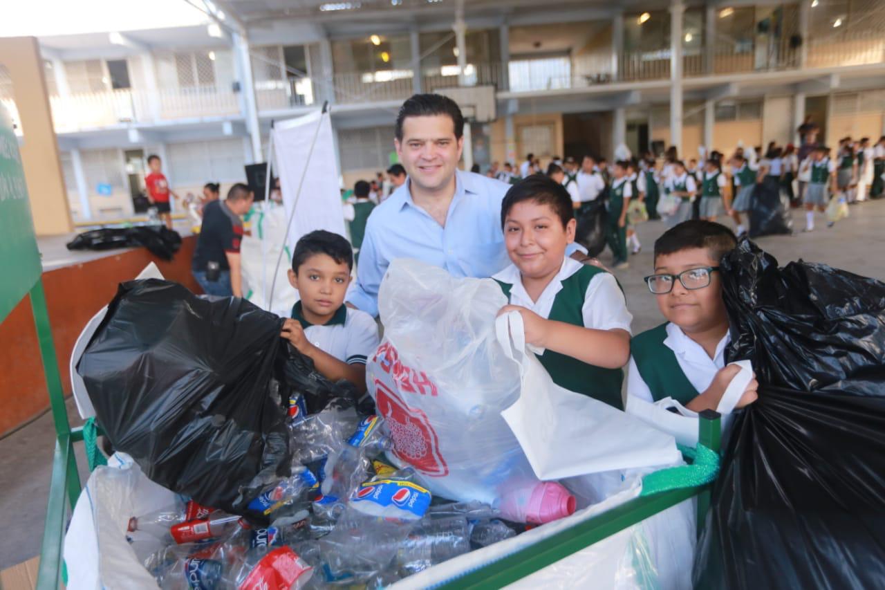 Francisco Cienfuegos lidera 'Eco Challenge', programa de reciclaje