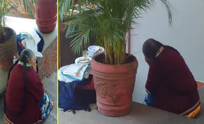 Se viraliza artesana tras ser captada triste por no vender sus servilletas (FOTOS)