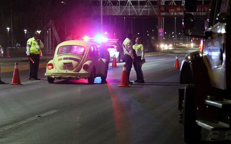 Tránsitos terminan en la cárcel tras detener y someter en alcoholímetro a hijo del director de la Policía de Torreón