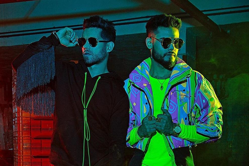 'Destruyen' a Eleazar Gómez por su nuevo video musical