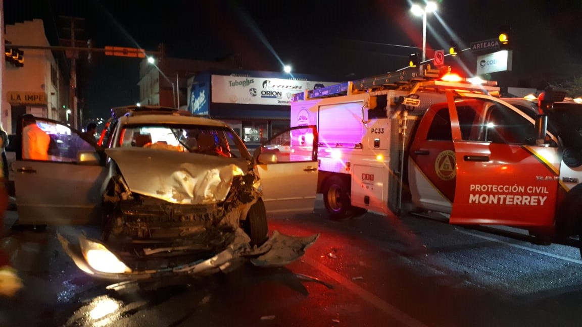 Choque en el Centro de Monterrey deja 10 lesionados Telediario México
