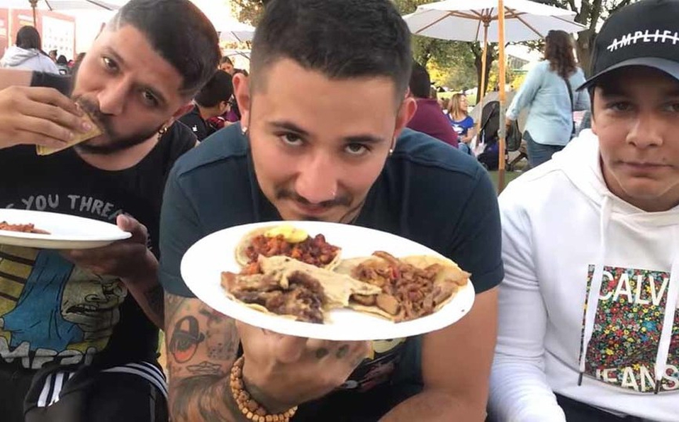 Con sólo 24 suscriptores, jóvenes se decían ‘influencers’ y buscaban comer gratis