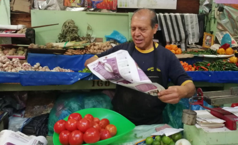 Papel sustituye al plástico ante prohibición en Mercados de CDMX [FOTOS]