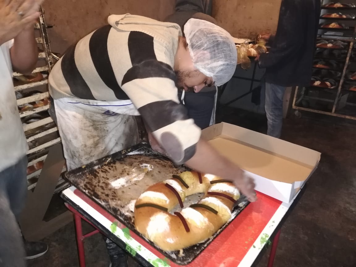 Panificadoras duplican sus jornadas de trabajo para abastecer a duranguenses de roscas de reyes