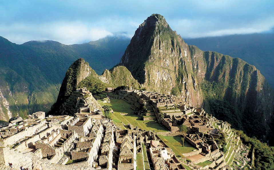 Detienen a turistas por dañar templo y defecar en Machu Picchu