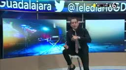 Telediario noticia Tras recuperarse de su más reciente operación, la cantante fue vista en el Aeropuerto de la Ciudad de México.