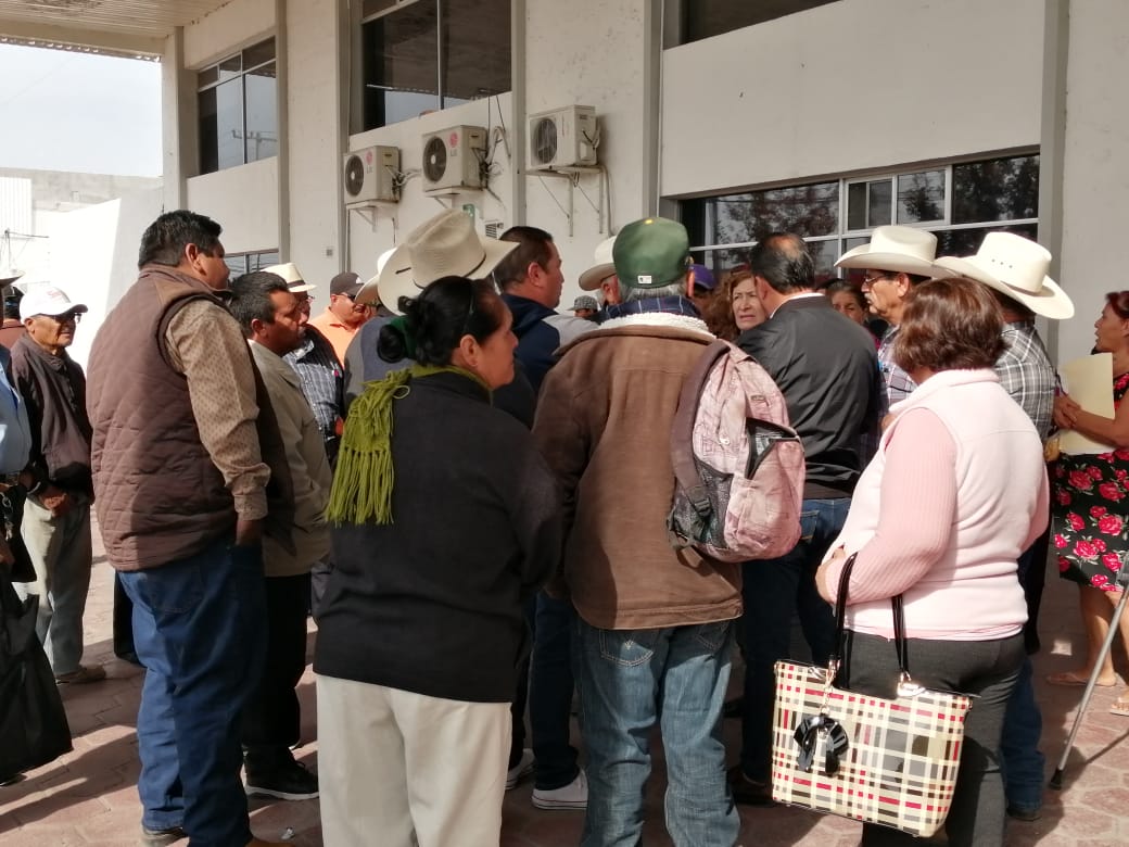 Campesinos se manifiestan en Conagua para exigir suficiente asignación de agua