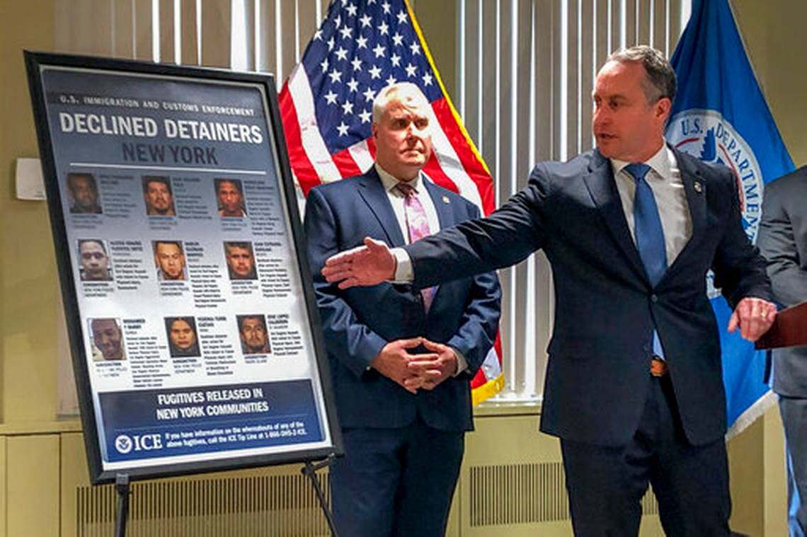 Director de ICE atribuye crimen en NY a políticas santuario