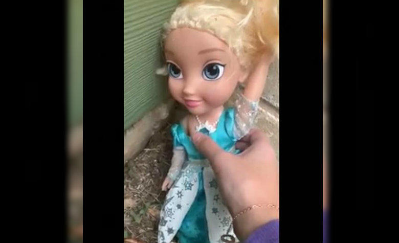 Muñeca de Frozen aterroriza a familia; aseguran que esta "embrujada"