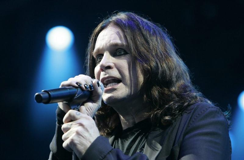 Revela Ozzy Osbourne que padece Parkinson