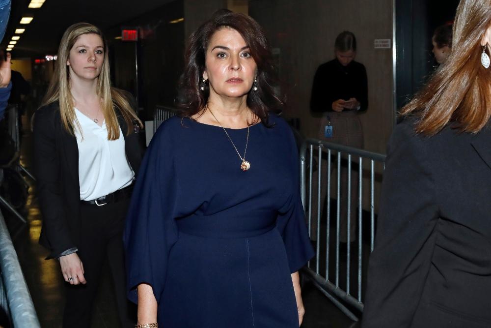 Testifica actriz de 'Los Soprano' contra Harvey Weinstein