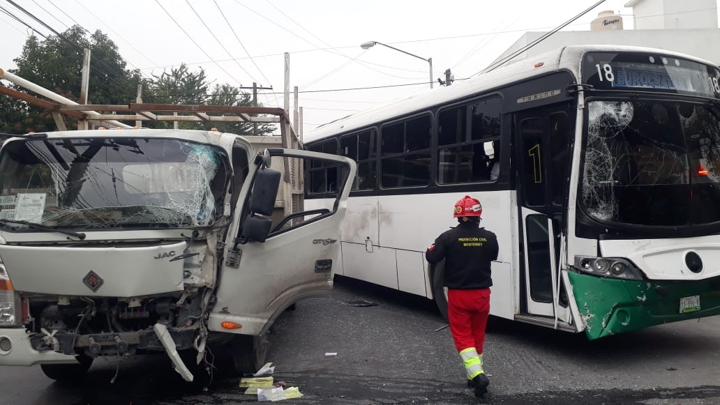 Choque entre ruta Burócratas y camión de carga deja 4 lesionados ...
