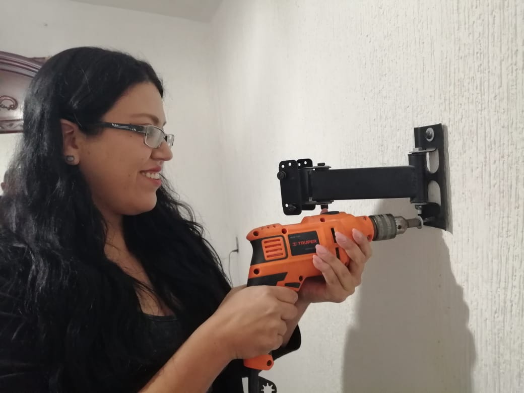 Ante desempleo, joven lagunera se ofrece como ‘marido a domicilio’