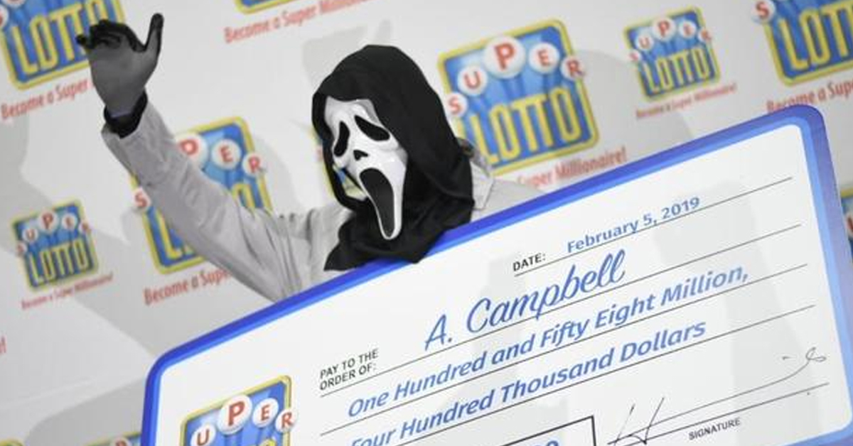 Ganó la lotería y fue a retirar el premio disfrazado para que no se enteren sus familiares