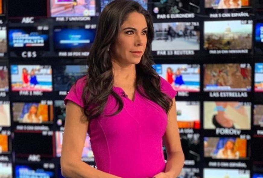Rompe en llanto, en pleno programa, Paola Rojas 