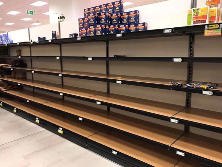 Por Covid-19, vacían supermercados y escasean desinfectantes y cubrebocas en Italia