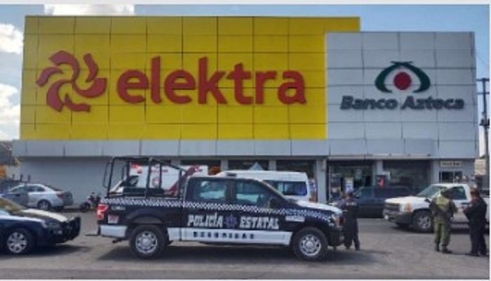 (VIDEO) Comando armado asalta Elektra de Chiautempan