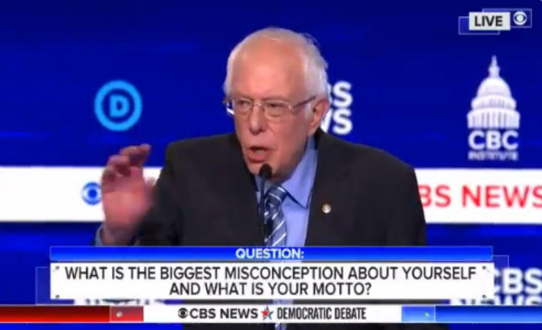Precandidatos demócratas se lanzan todos contra Bernie Sanders