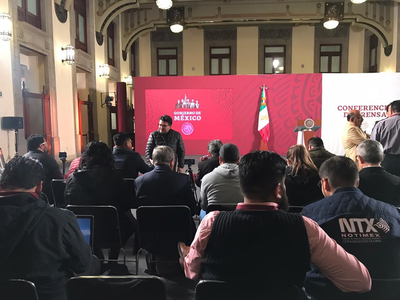 Paran mujeres en la mañanera