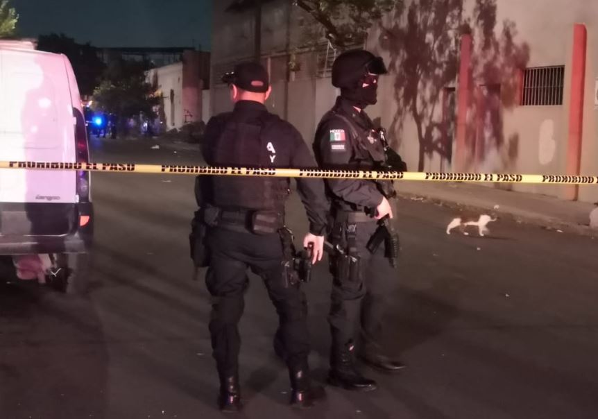 Asesinan a balazos a un joven frente a su casa en Monterrey ...