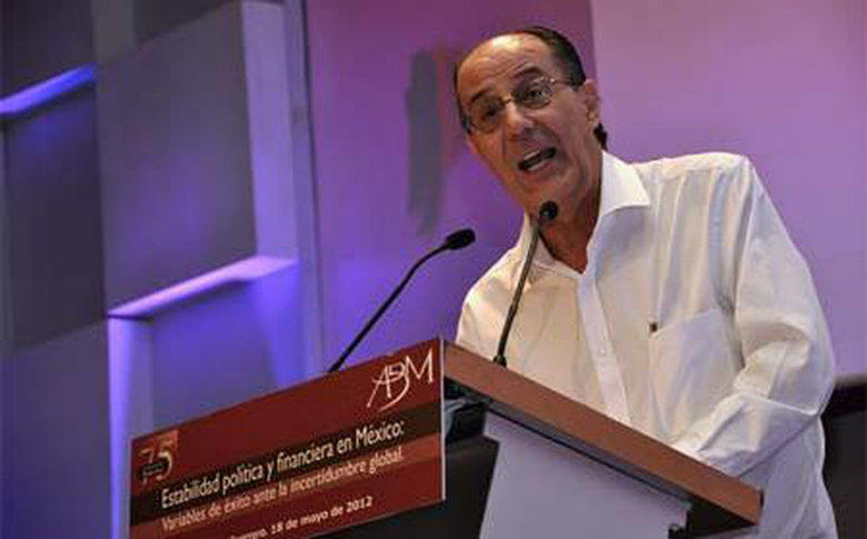 Presidente de la Bolsa Mexicana de Valores da positivo a Covid-19