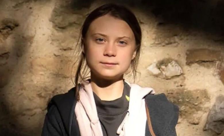 Greta Thunberg, se aísla por sospecha de COVID-19 