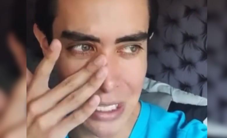 "Influencer" llora porque cerraron la tintorería y no sabe lavar [VIDEO]