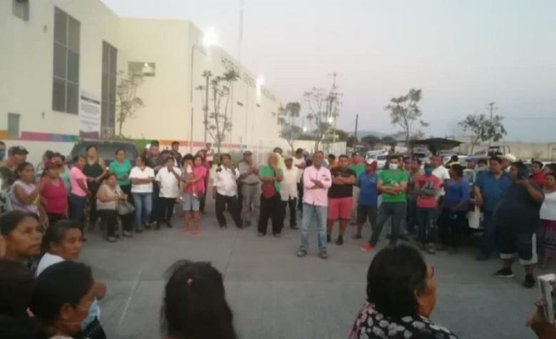  Amenazan con quemar hospital si reciben a pacientes con COVID-19