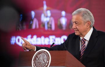 AMLO celebra aprobación que eleva a rango constitucional programas sociales