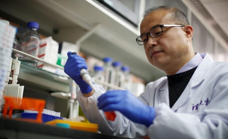 China autoriza ensayos clínicos de tres posibles vacunas contra el COVID-19