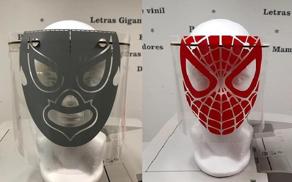 &nbsp;Por coronavirus, crean caretas con diseños de luchadores y superhéroes