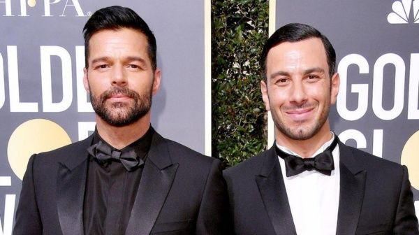 Ricky Martin es CRITICADO por besar a su esposo en el vídeo de Residente
