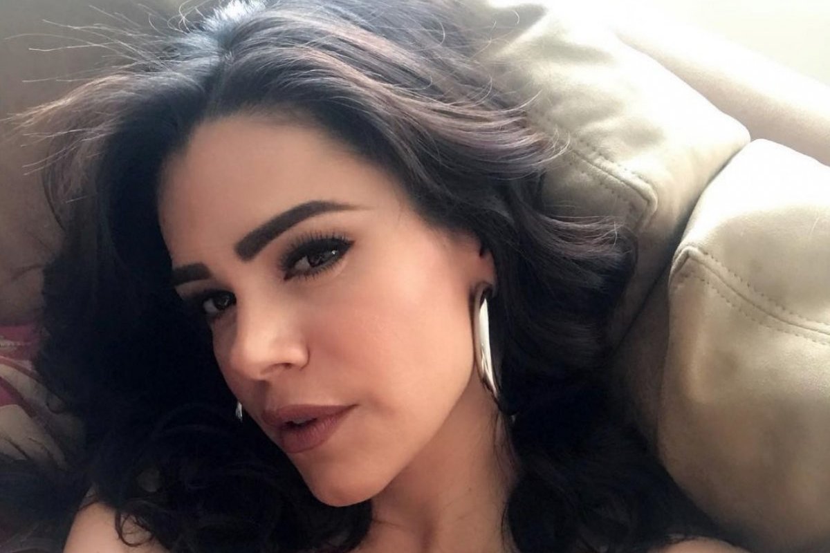 Luz Elena González comparte sexy fotografías después de entrenar